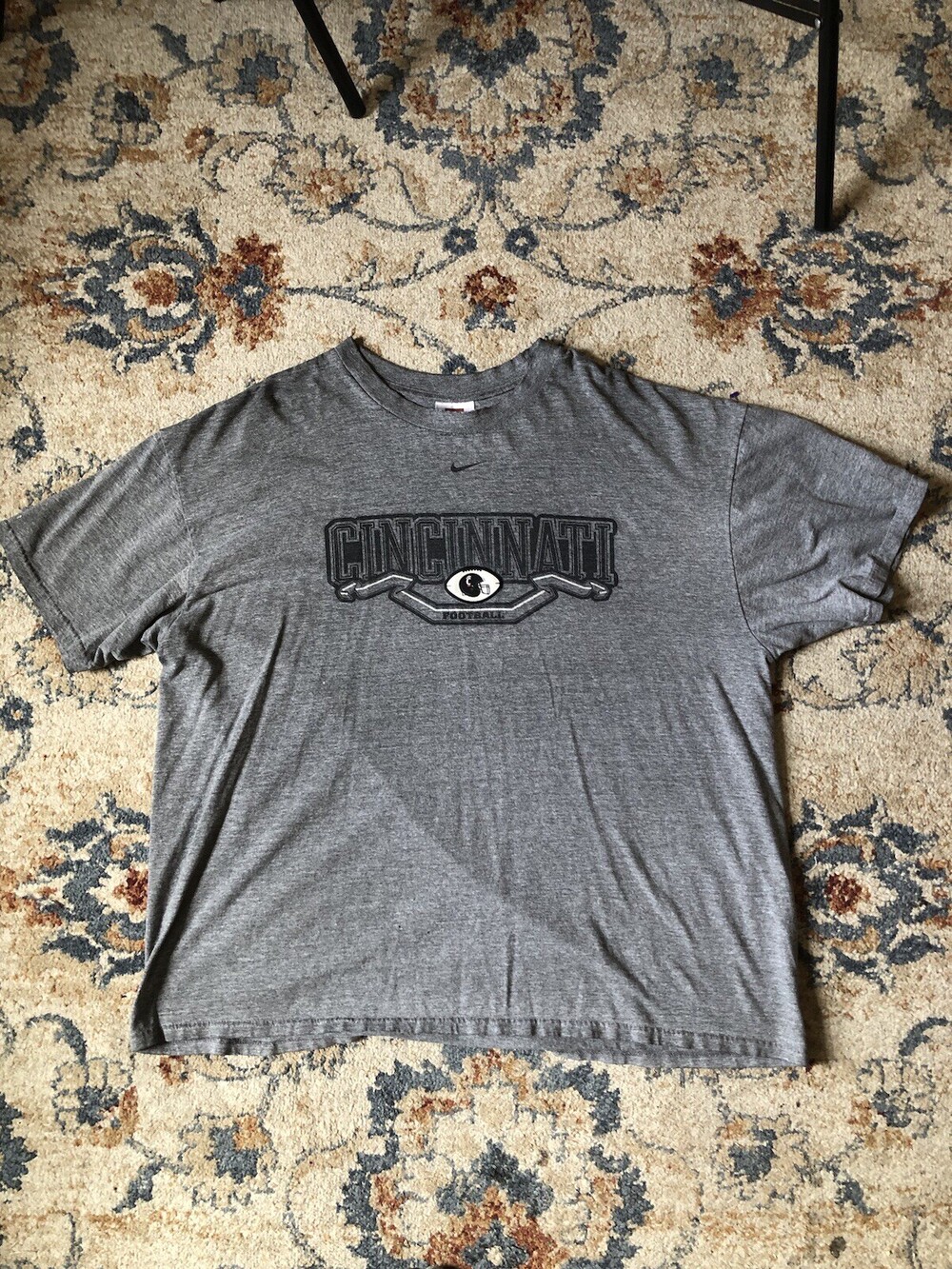VTG Nike University Of Cincinnati Bearcats T Shirt Mens 2XL Center Swoosh